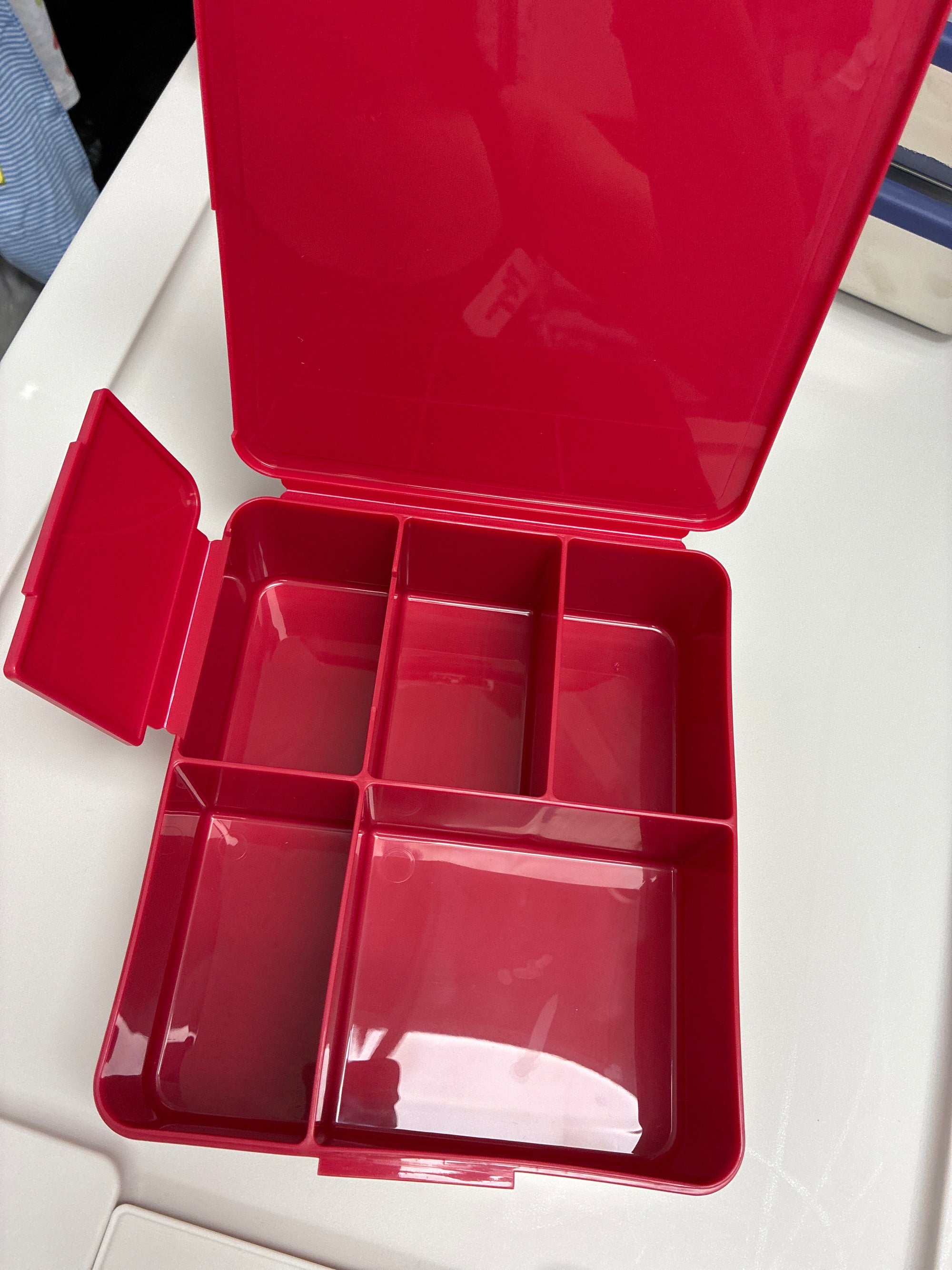 PBK Red Bento, OS