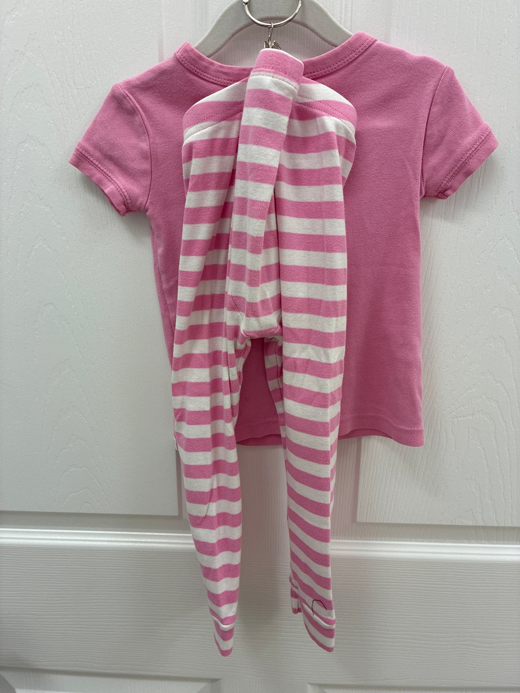 Minnie PJs, 3